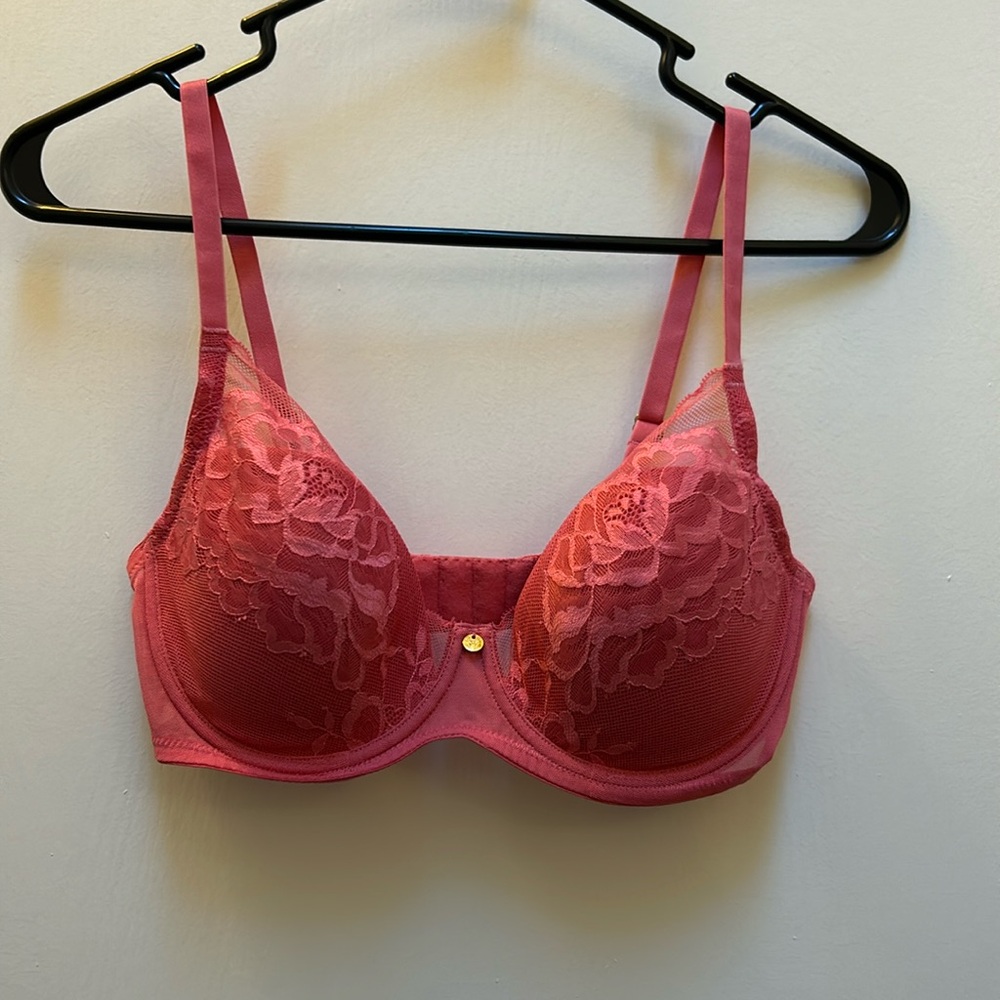 New with tags Natori bra 32DD